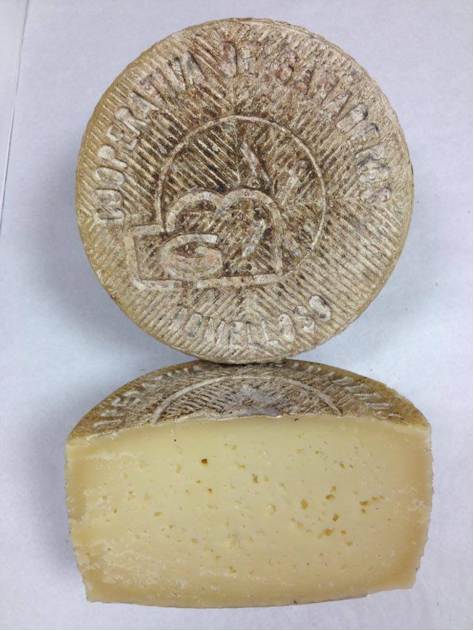 Manchego cheese appearance